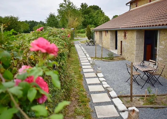 L'oree Du Bois Gaubau فندق مبيت وإفطار Saint-Georges-sur-Layon